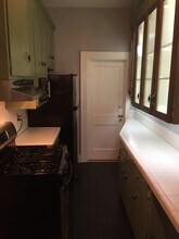916 Bromley Rd, Unit 1 in Charlotte, NC - Building Photo - Building Photo