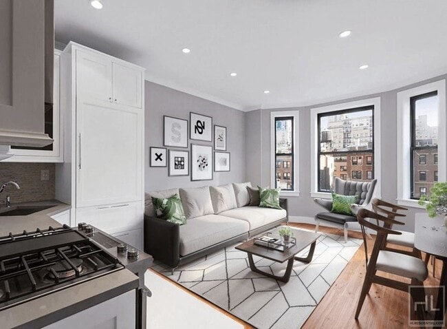 property at 252 W 76th St