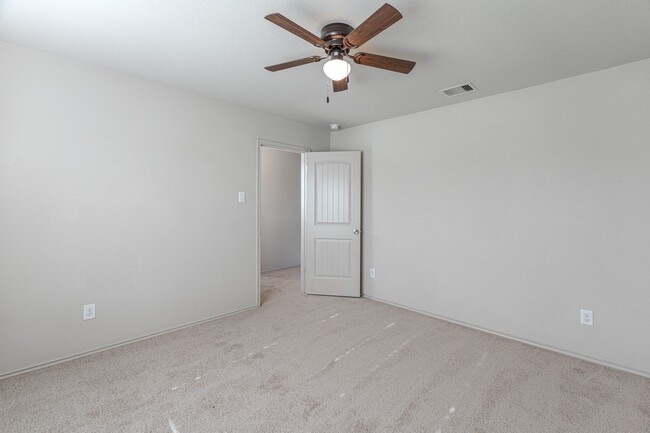 property at 2007 Naplechase Crest Dr