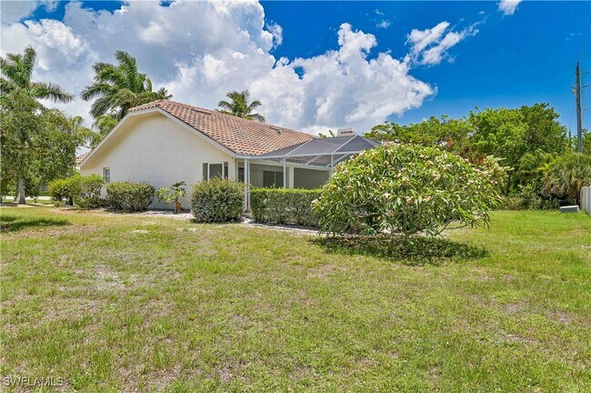 9031 Harvestwood Ct in Estero, FL - Foto de edificio - Building Photo