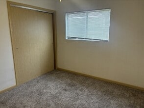 110 Harbet Ave NW in Cedar Rapids, IA - Building Photo - Building Photo