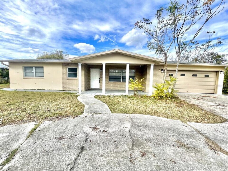 102 S Jefferson St in Beverly Hills, FL - Building Photo