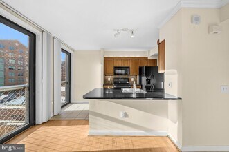 631 D St NW in Washington, DC - Foto de edificio - Building Photo