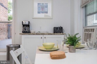 1413 Lombard St in Philadelphia, PA - Building Photo - Building Photo