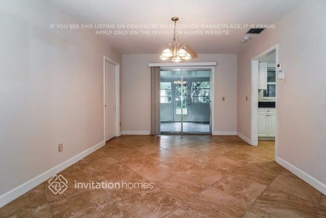 737 SE Hollahan Ave in Port St. Lucie, FL - Building Photo - Building Photo