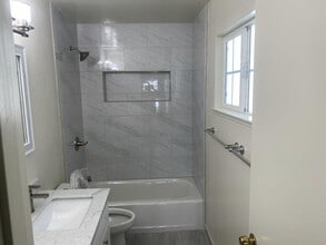 3335 Los Prados St in San Mateo, CA - Building Photo - Building Photo