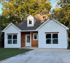 822 S Broadway St in Skiatook, OK - Building Photo