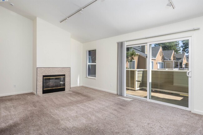 140 Reflections Dr in San Ramon, CA - Building Photo - Building Photo