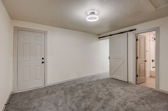 2327 Fulton St in Aurora, CO - Foto de edificio - Building Photo