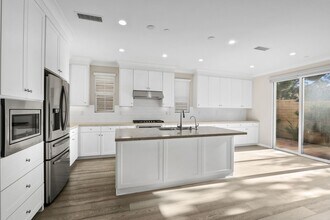 52 Island Coral in Irvine, CA - Building Photo - Building Photo