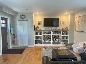 11 Oakland St in Cambridge, MA - Building Photo