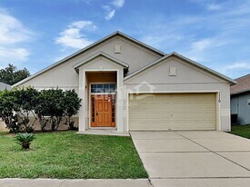 1110 Bluegrass Dr in Groveland, FL - Building Photo