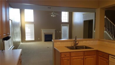 7717 Soaring Eagle Dr in Flowery Branch, GA - Building Photo - Building Photo