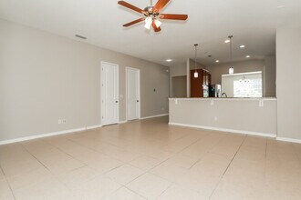 152 Brentley Ln in Orange Park, FL - Foto de edificio - Building Photo