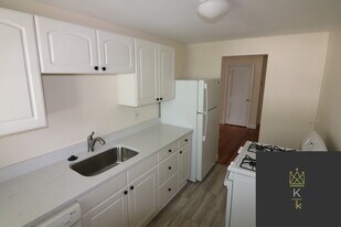 47 Broadway, Unit 11 in Arlington, MA - Building Photo