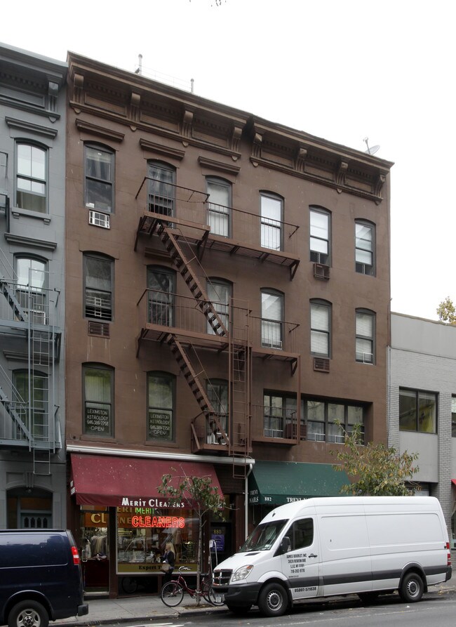 880-882 Lexington Ave in New York, NY - Building Photo - Building Photo