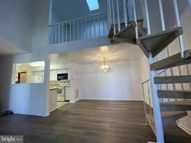 13062 Shadyside Ln in Germantown, MD - Building Photo