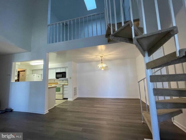 property at 13062 Shadyside Ln