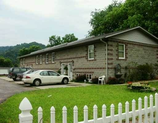 5113 Midland Trl in Charleston, WV - Building Photo - Building Photo