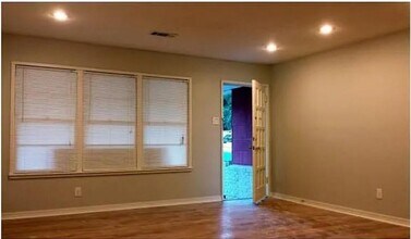 5216 Woodrow Ave in Austin, TX - Building Photo - Building Photo