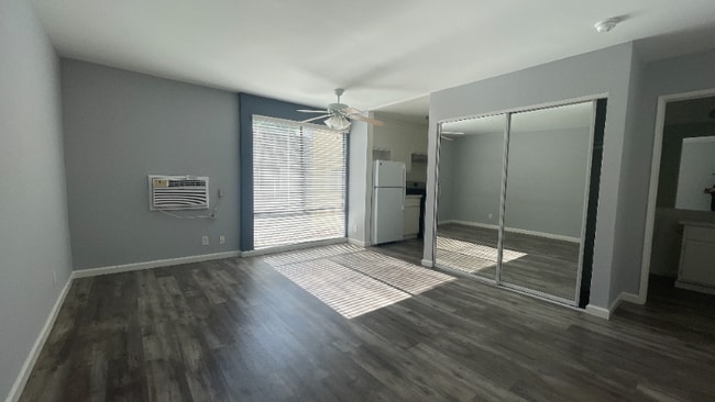 property at 7044 Hawthorn Ave