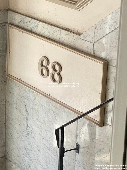 59 Wood Ave, Unit woodstock ave 2 in Boston, MA - Foto de edificio