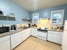 101 1/2 Calumet St in Boston, MA - Building Photo