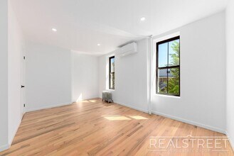 152a MacDougal St in Brooklyn, NY - Building Photo - Building Photo