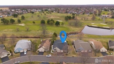 18B Thomas Paine Dr in Monroe Township, NJ - Building Photo - Building Photo