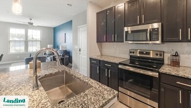 115 Great Lawn Dr in Summerville, SC - Foto de edificio - Building Photo