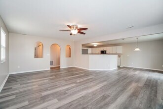 4877 Grimm Dr in Lockbourne, OH - Building Photo - Building Photo