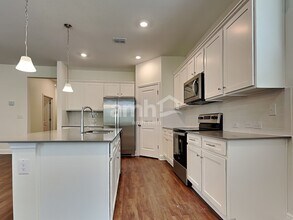 6391 Emerald Hls Wy in Wesley Chapel, FL - Building Photo - Building Photo
