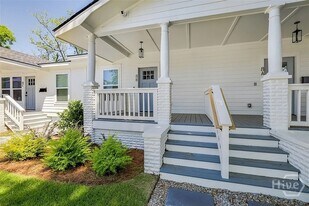 8 Mastick St in Savannah, GA - Building Photo