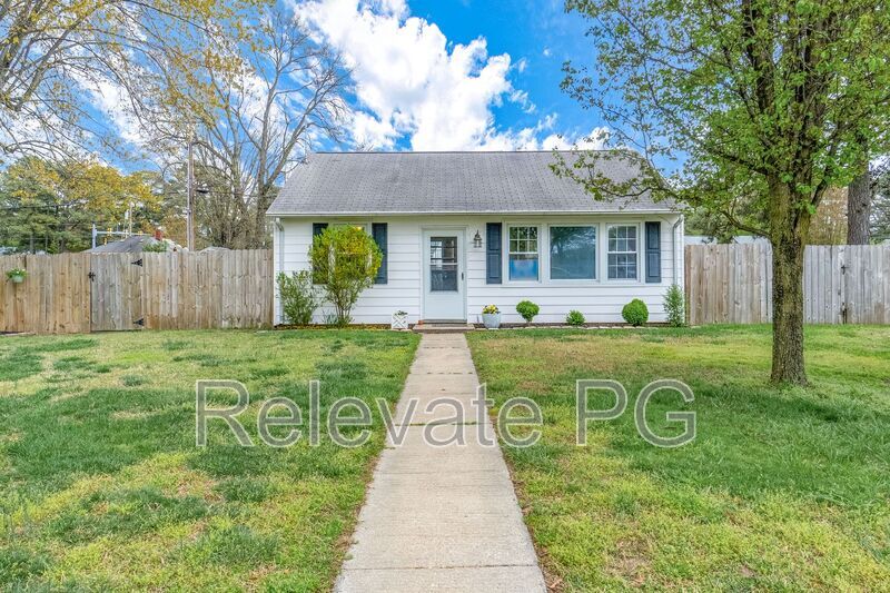 1313 St Michaels Ln in Richmond, VA - Building Photo