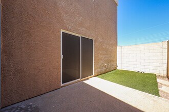 3221 N 37th St, Unit 32 in Phoenix, AZ - Foto de edificio - Building Photo