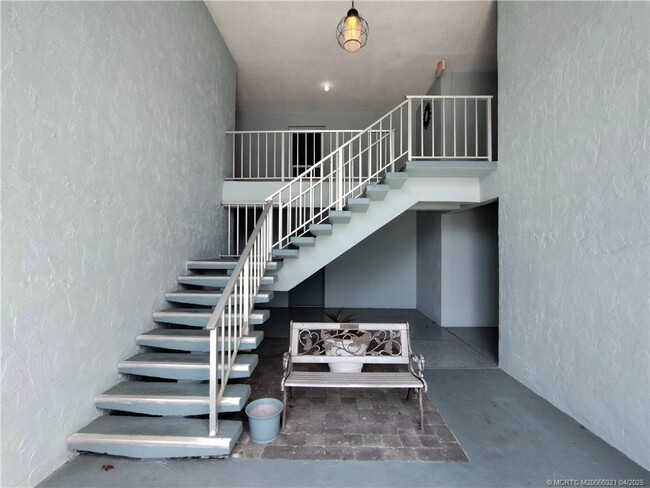 950 S Kanner Hwy in Stuart, FL - Building Photo - Building Photo