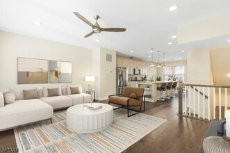 17 Gala Ct in Livingston, NJ - Building Photo - Building Photo