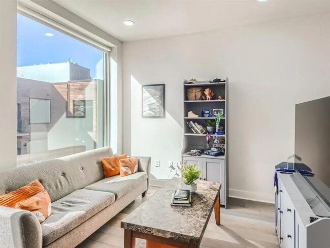 1800 E 4th St in Austin, TX - Foto de edificio - Building Photo