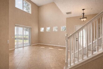 1136 Crestwood Commons Ave in Ocoee, FL - Building Photo - Building Photo