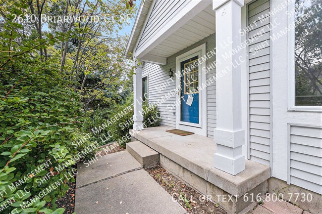 property at 2610 Briarwood Ct SE
