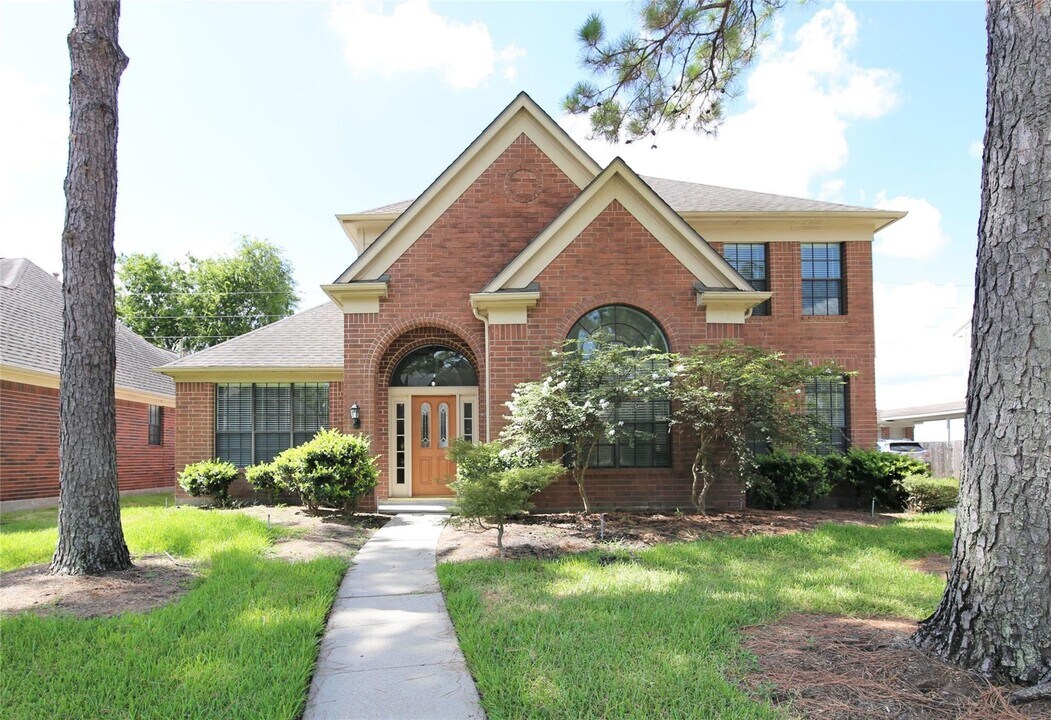 10419 Pearl Dr in Houston, TX - Building Photo