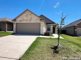 2414 Indian Frst in San Antonio, TX - Building Photo