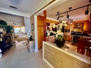 1490 San Helen Dr in Dunedin, FL - Foto de edificio - Building Photo