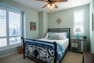 1562- Vista del Mar Way in Oceanside, CA - Building Photo - Building Photo