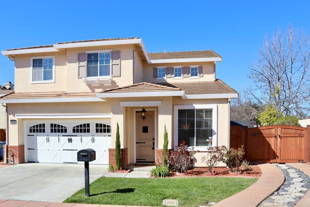 5003 Spring Crest Terrace in Fremont, CA - Foto de edificio