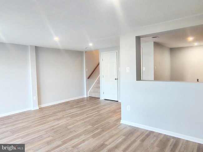 564 Hollyberry Way in Frederick, MD - Building Photo - Building Photo