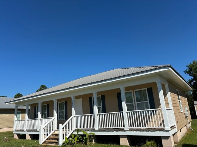 property at 709 Union St