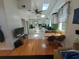 4315 River Rd NW, Unit Apt 5 in Washington, DC - Building Photo