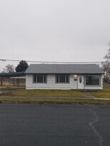 1203 E Terrace Ave in Moses Lake, WA - Building Photo