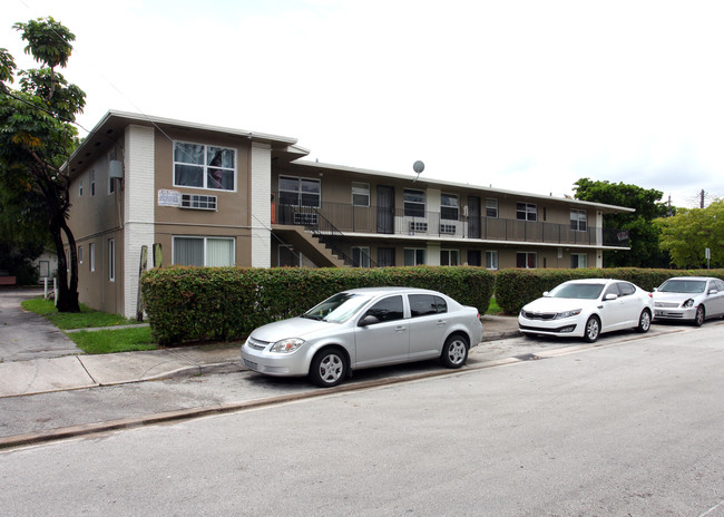 3333 NW 5th Ave in Miami, FL - Foto de edificio - Building Photo